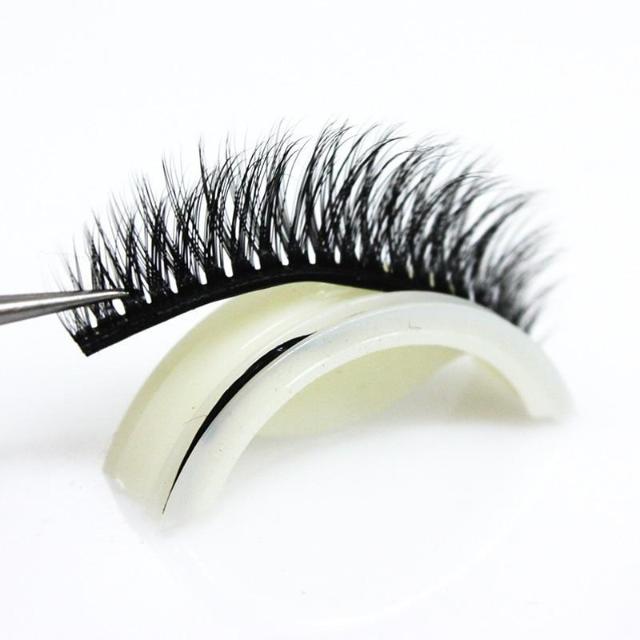 NATUCIL™ : Reusable Self-Adhesive Natural Curly Eyelashes