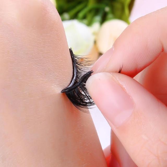 NATUCIL™ : Reusable Self-Adhesive Natural Curly Eyelashes